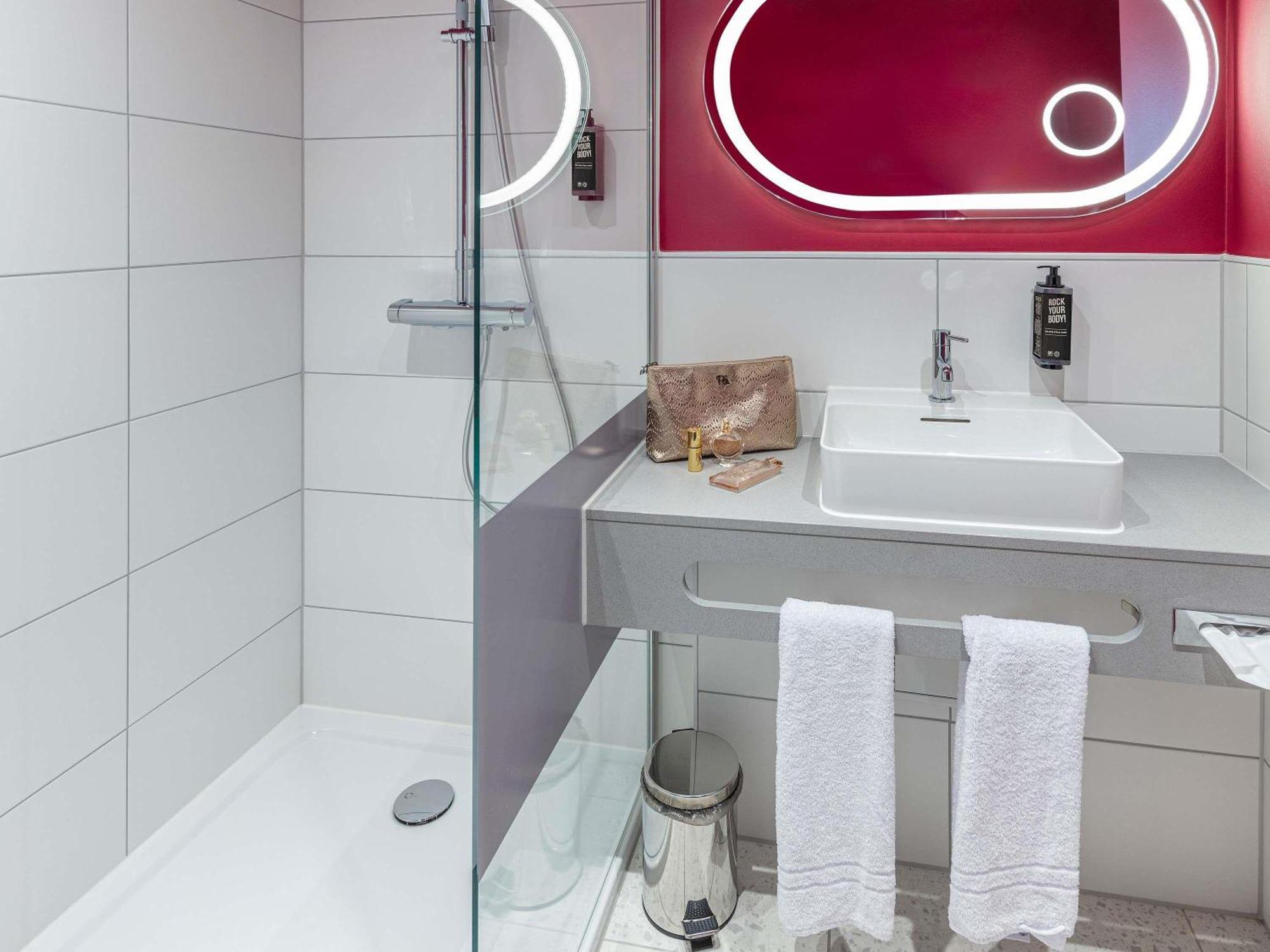 Ibis Styles Muenchen Perlach — Fotos 1